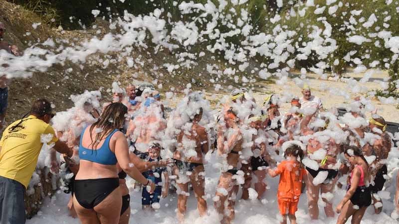 foam party dino safari side