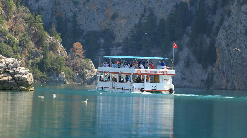 green-canyon-catamaran-boat-tour alanya