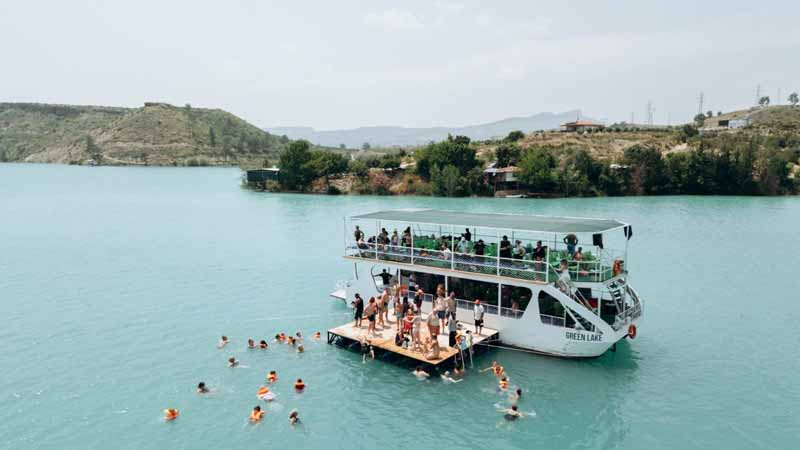 green lake boat tour from lara