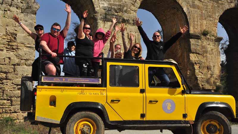nature jeep safari in side