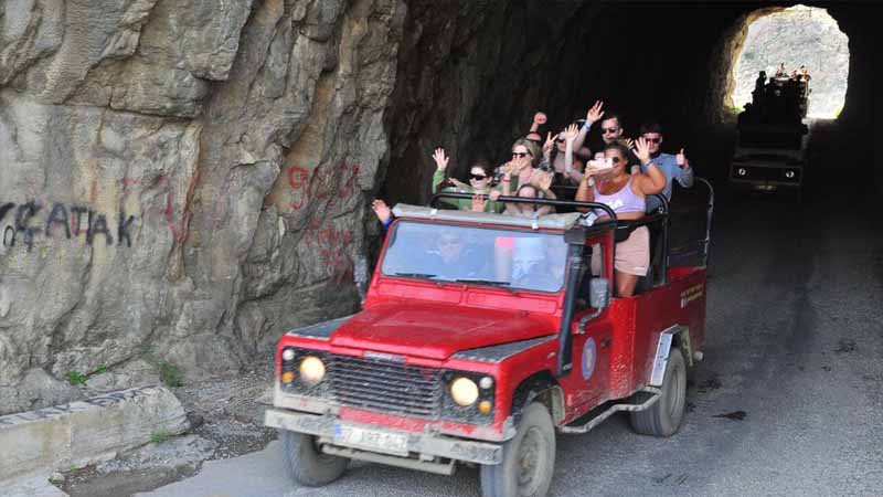 side jeep safari tour
